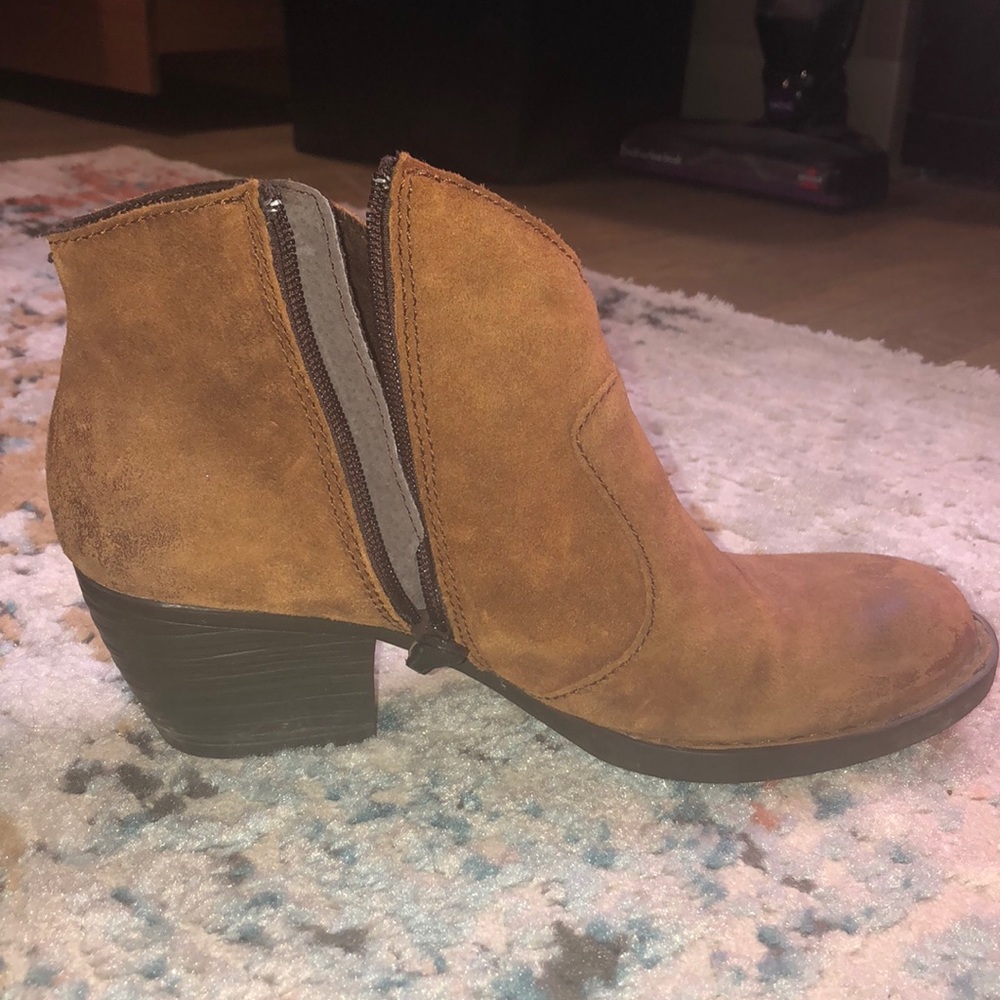 Born suede booties! - Picture 4 of 5